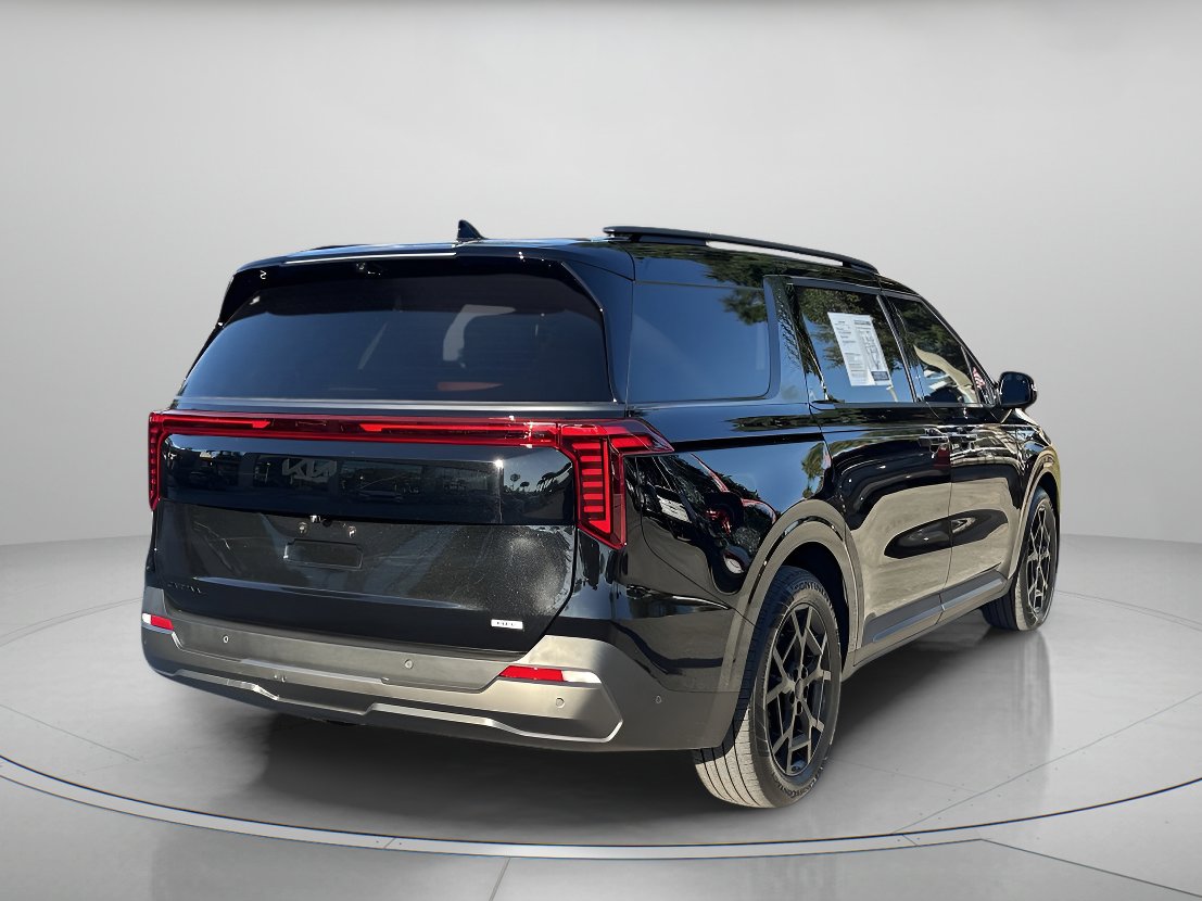 Used 2026 Kia Carnival SX Prestige image 3