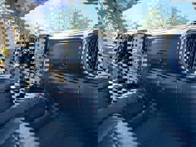 Used 2020 GMC Sierra 3500 Denali w/ Denali Ultimate Package image 30