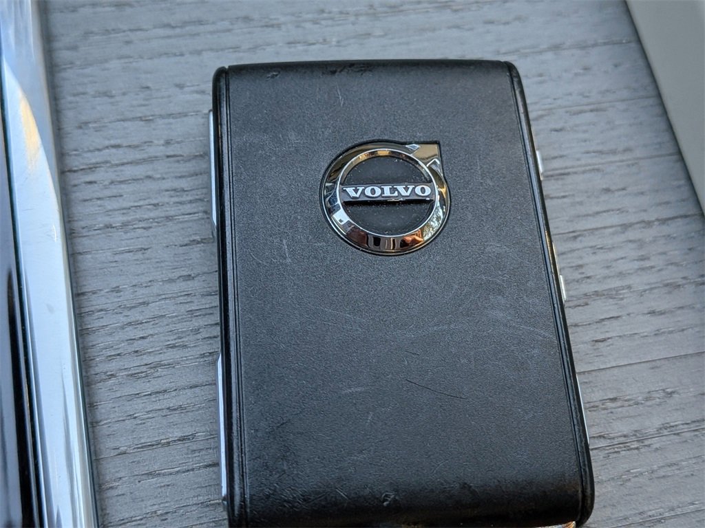 Certified 2023 Volvo S60 B5 Plus image 30