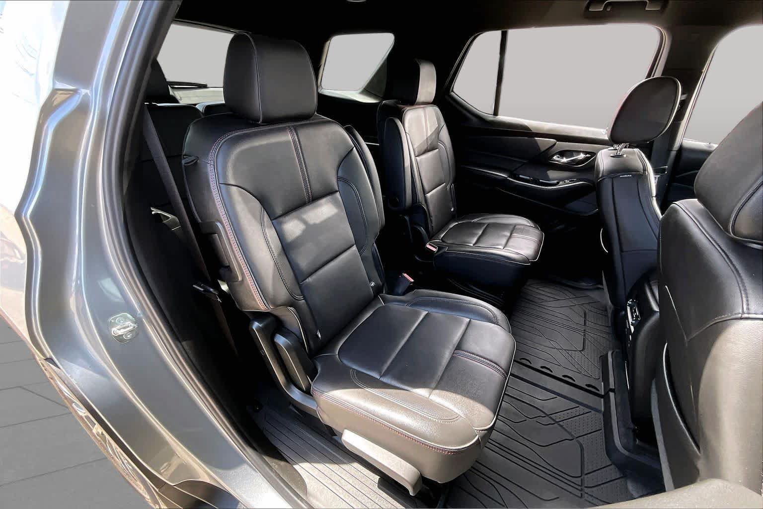 Used 2023 Chevrolet Traverse RS w/ LPO, Floor Liner Package FWD image 19