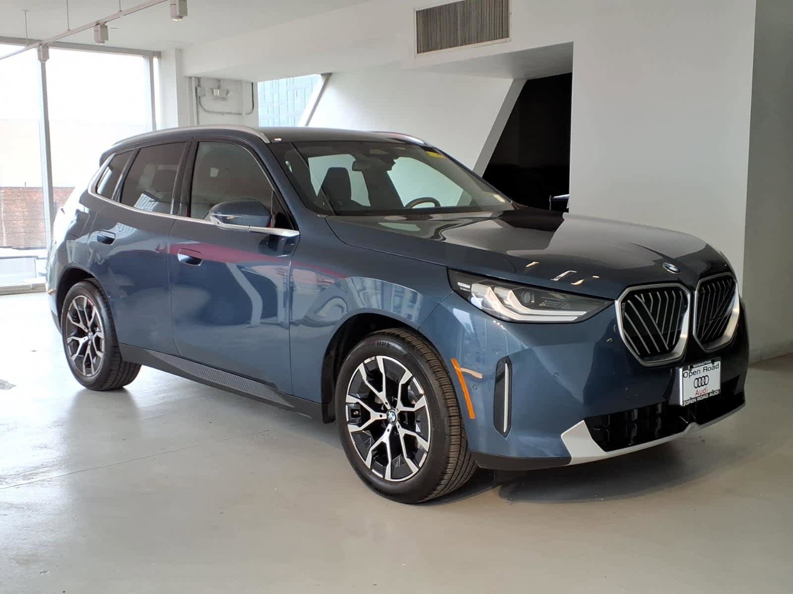 Used 2025 BMW X3 xDrive30 AWD/4WD image 3