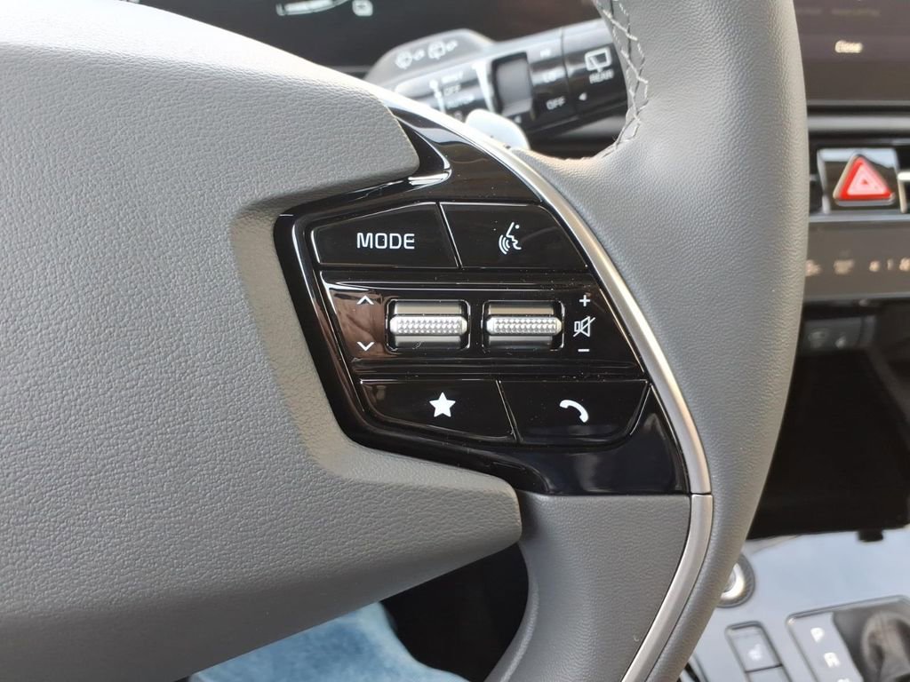 New 2026 Kia Niro EX image 25