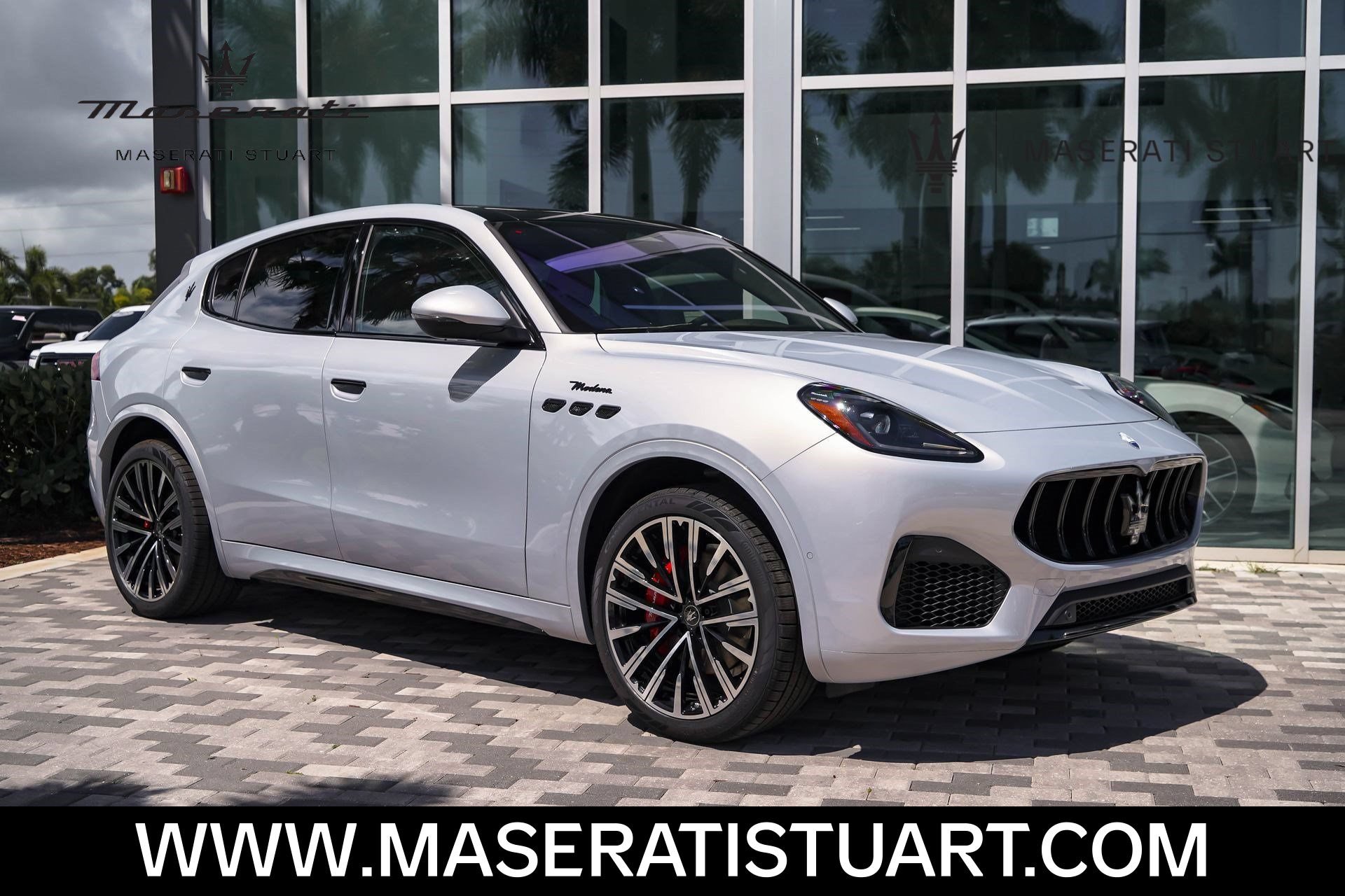 New 2025 Maserati Grecale Modena