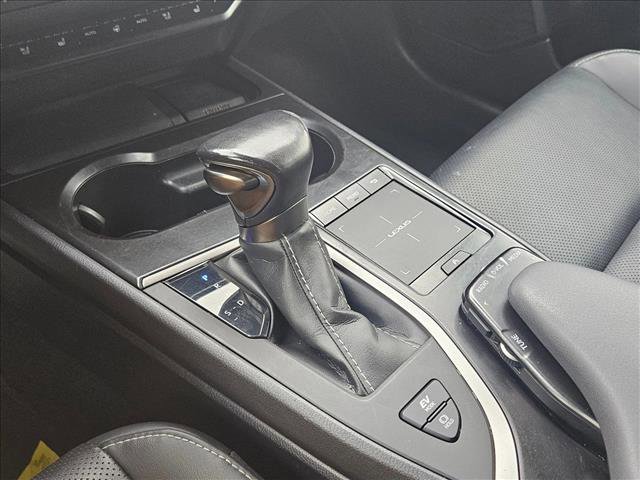 Used 2021 Lexus UX 250h w/ Premium Package image 12