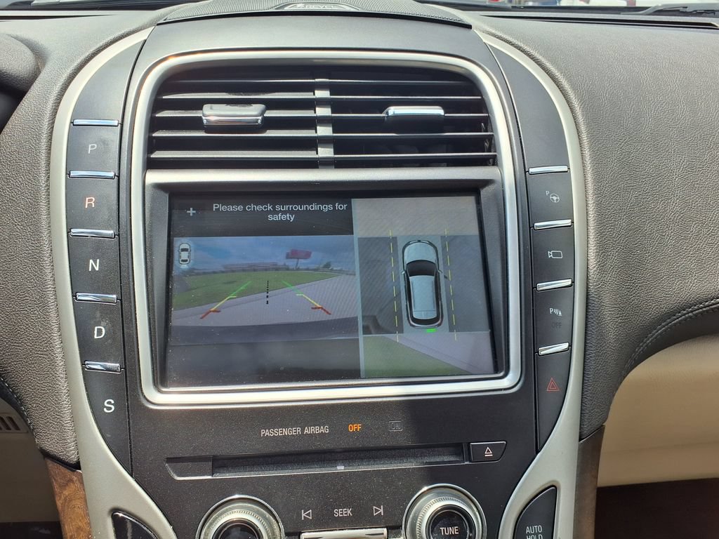 Used 2016 Lincoln MKX Reserve w/ Technology Package FWD image 30
