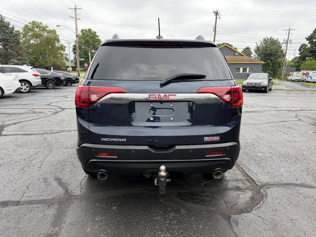 Used 2017 GMC Acadia SLE w/ Driver Alert Package I AWD/4WD image 9