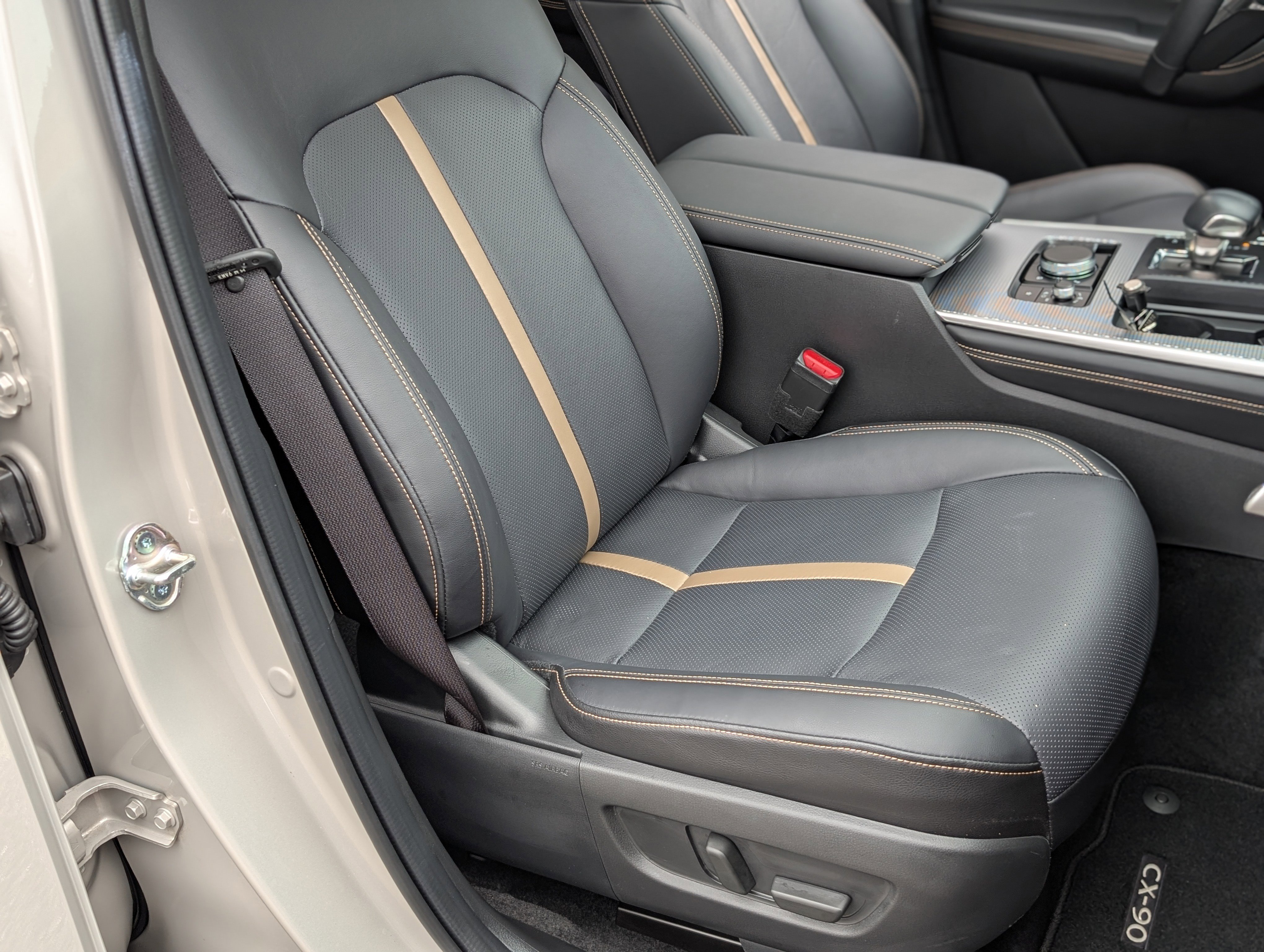 Used 2025 MAZDA CX-90 3.3 Turbo w/ Premium Plus Pkg image 24