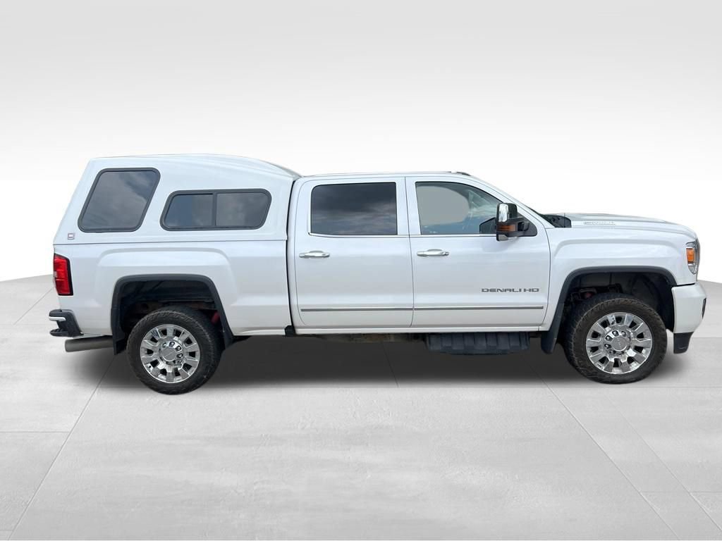 Used 2018 GMC Sierra 2500 Denali AWD/4WD image 3