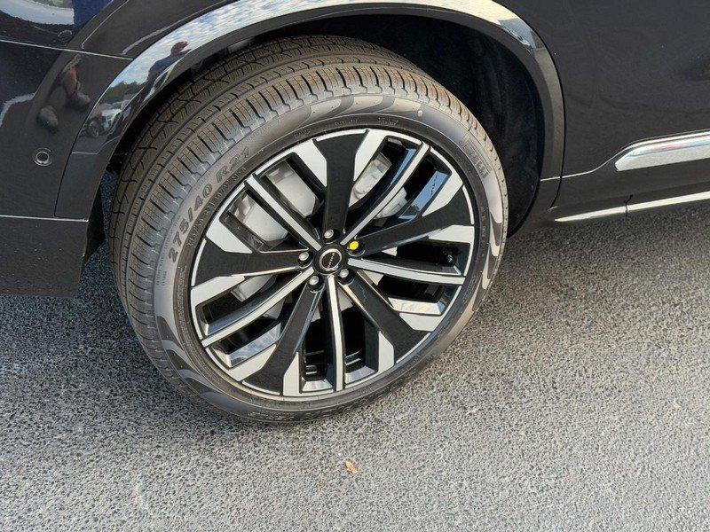 New 2026 Volvo XC90 B6 Plus w/ Protection Package Premier AWD/4WD image 4