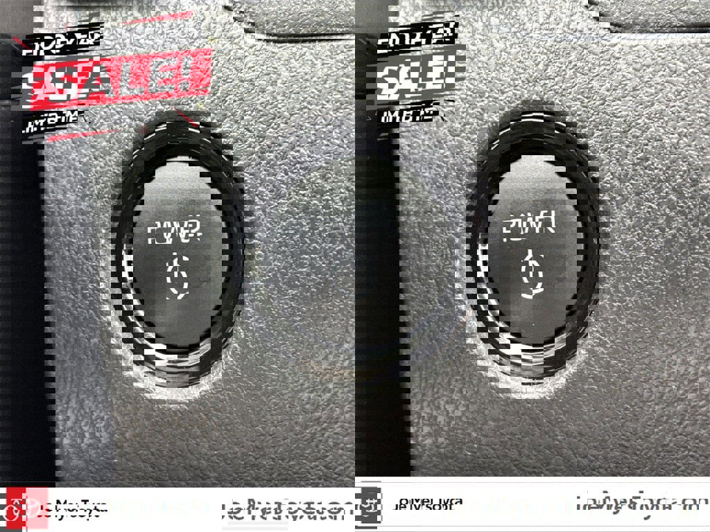 Used 2025 Toyota Camry SE image 21