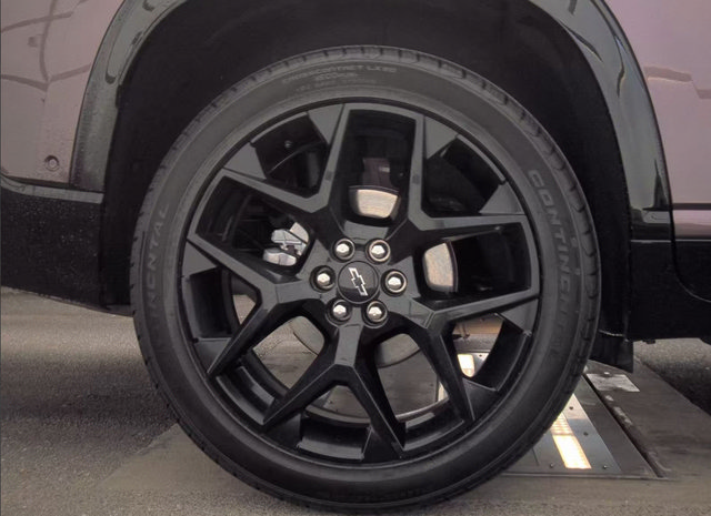Used 2024 Chevrolet Traverse RS w/ LPO, Floor Liner Package FWD image 12