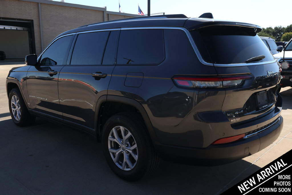Used 2022 Jeep Grand Cherokee L Limited AWD/4WD image 7