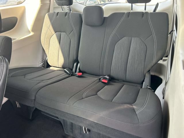 Used 2023 Chrysler Voyager LX FWD image 21