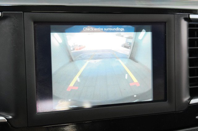 Used 2019 Chrysler Pacifica Touring-L FWD image 20