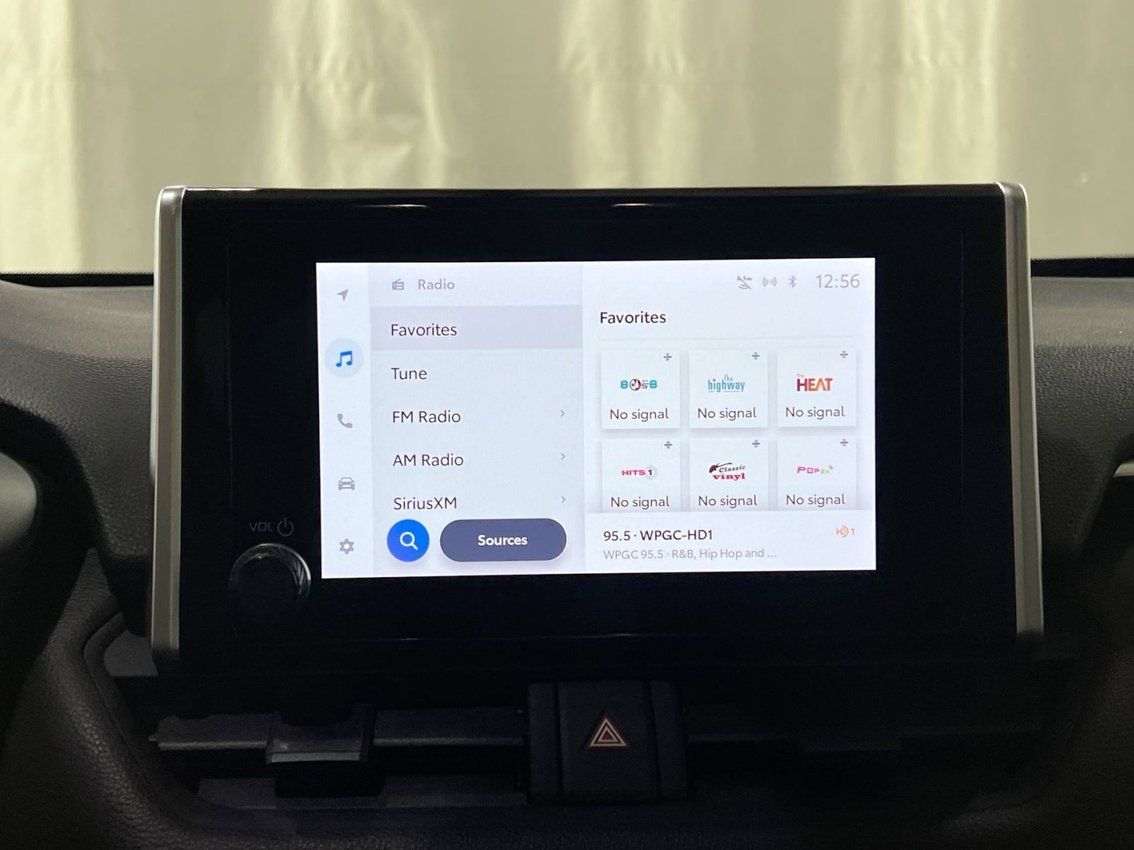 Used 2023 Toyota RAV4 SE w/ Weather & Moonroof Package image 18