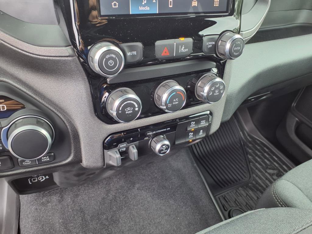 New 2026 RAM 1500 Classic Warlock image 11