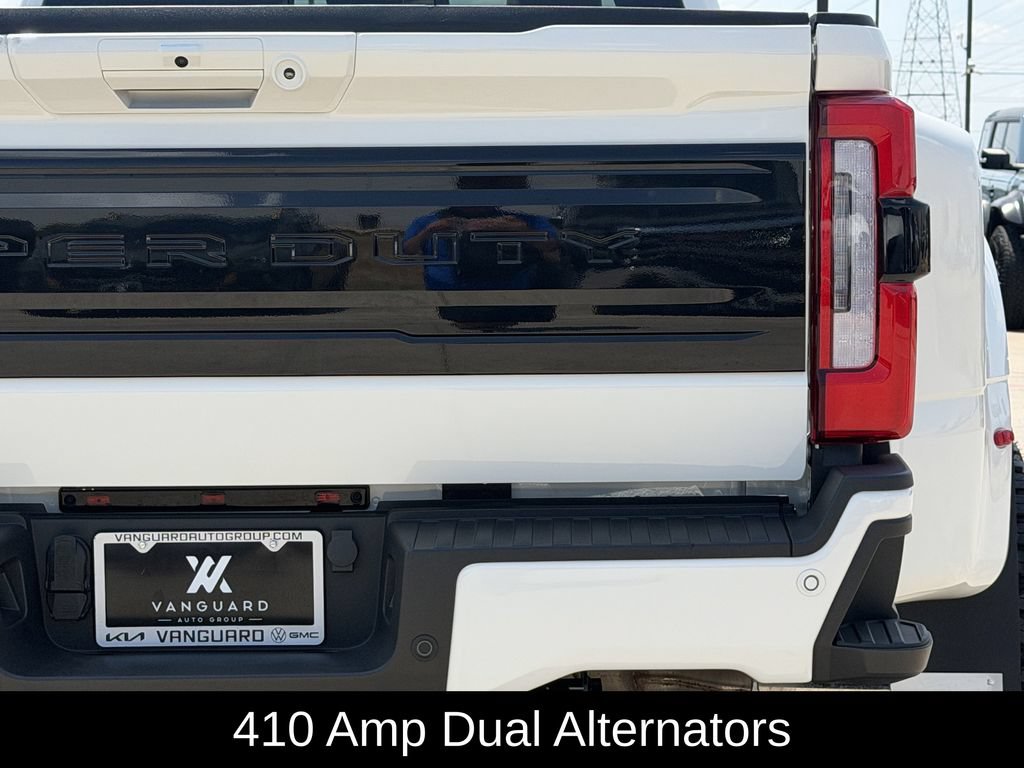 Used 2025 Ford F450 Platinum w/ FX4 Off-Road Package AWD/4WD image 9