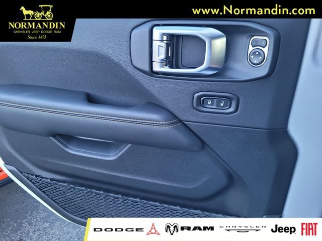 New 2026 Jeep Wrangler Unlimited Sahara AWD/4WD image 9