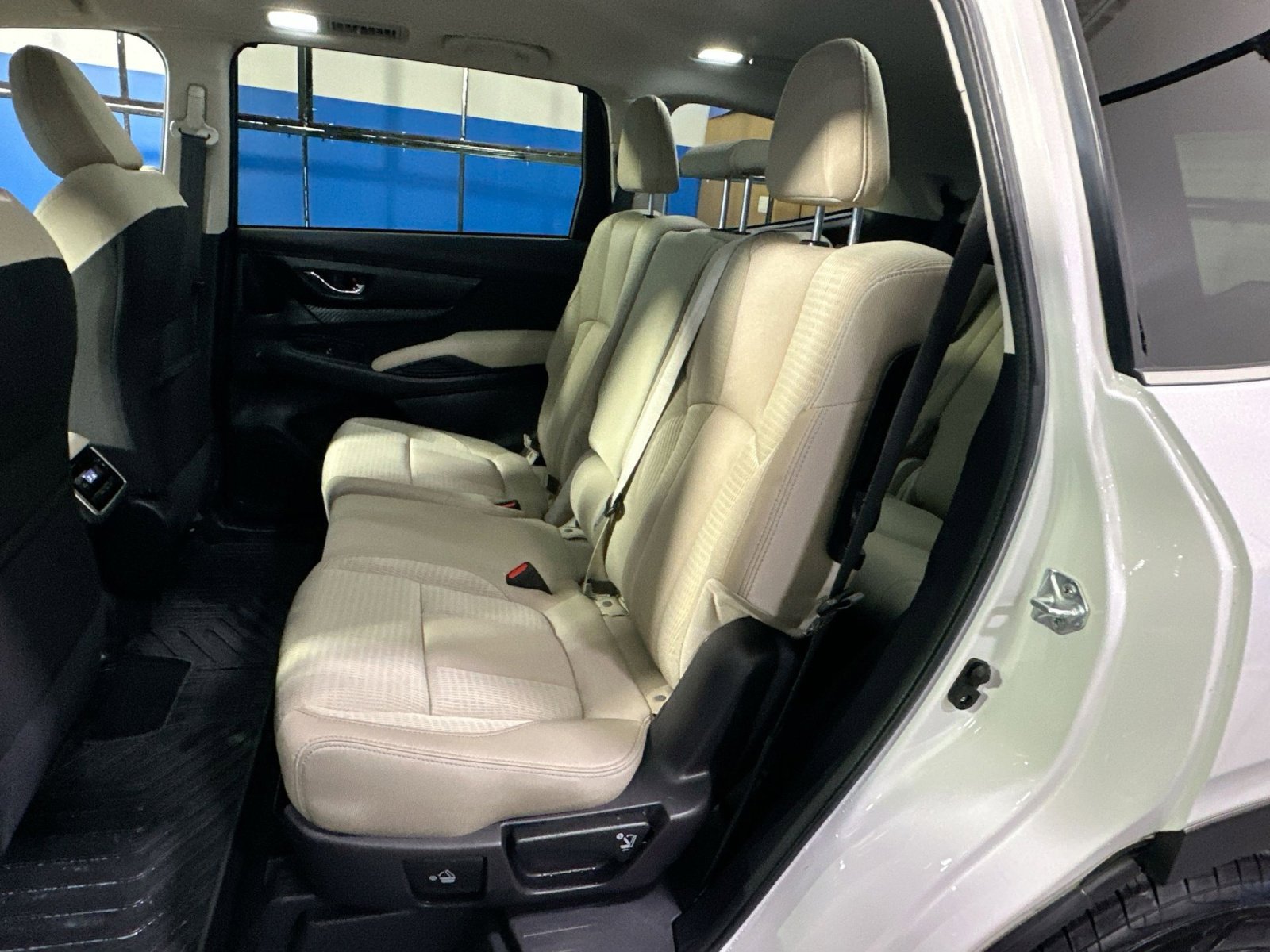Used 2023 Subaru Ascent Premium w/ Convenience Package image 32