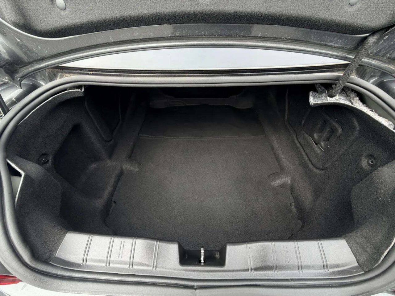 Used 2018 Chevrolet Camaro SS RWD image 5