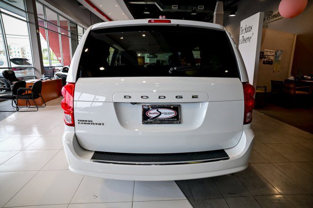 Used 2019 Dodge Grand Caravan SE FWD image 6