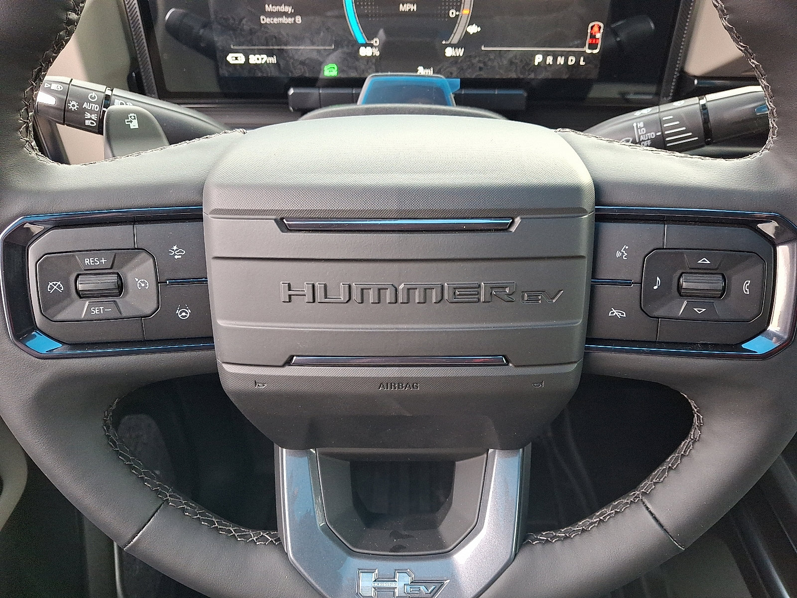 New 2026 GMC Hummer EV SUV w/ LPO, Sport Package image 9