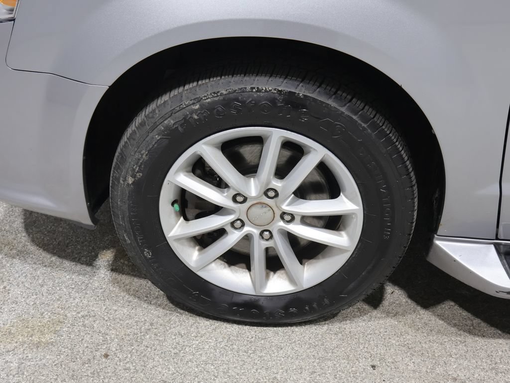 Used 2019 Dodge Grand Caravan SXT FWD image 9