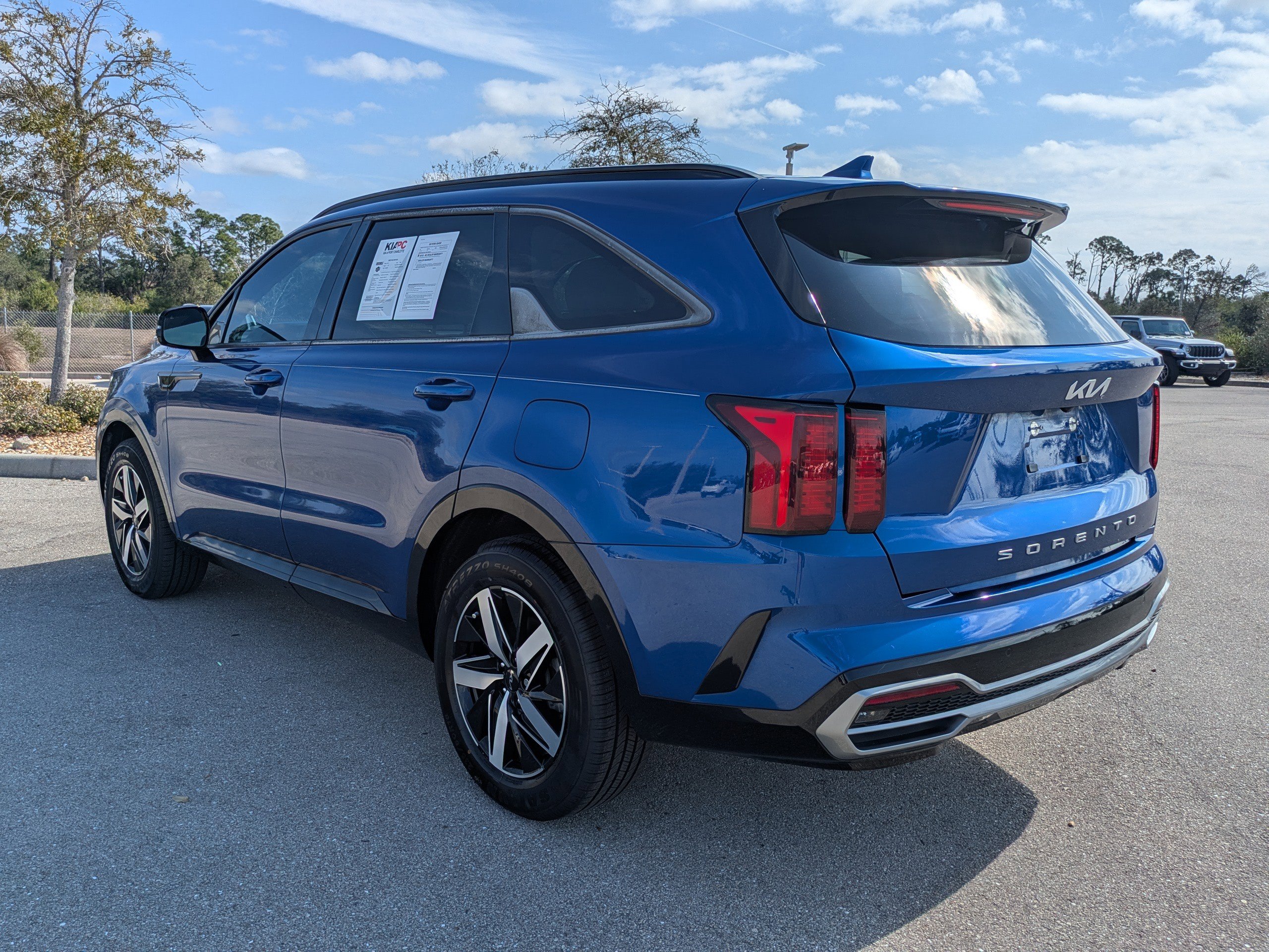 Used 2022 Kia Sorento S image 7