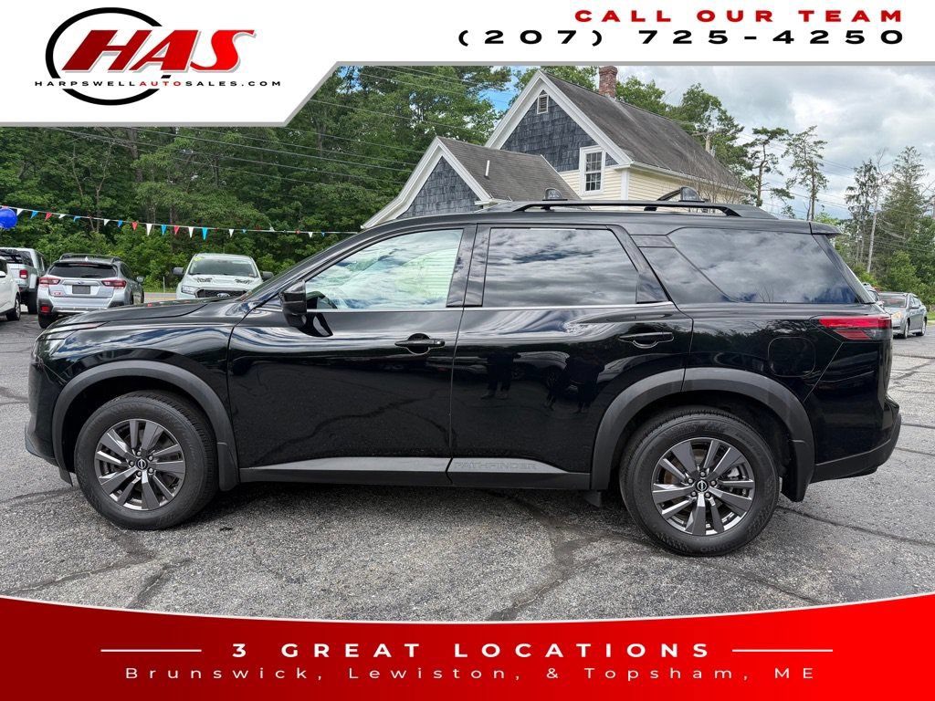 Used 2023 Nissan Pathfinder SV w/ Cargo Package AWD/4WD image 3