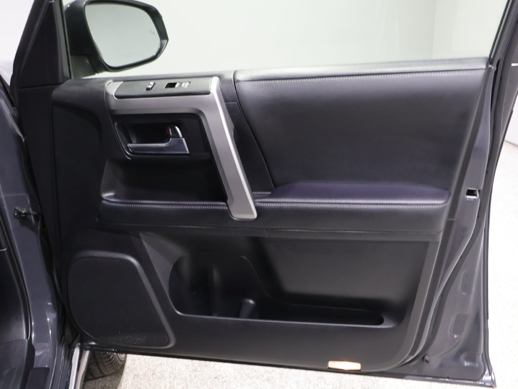 Used 2024 Toyota 4Runner Limited AWD/4WD image 23