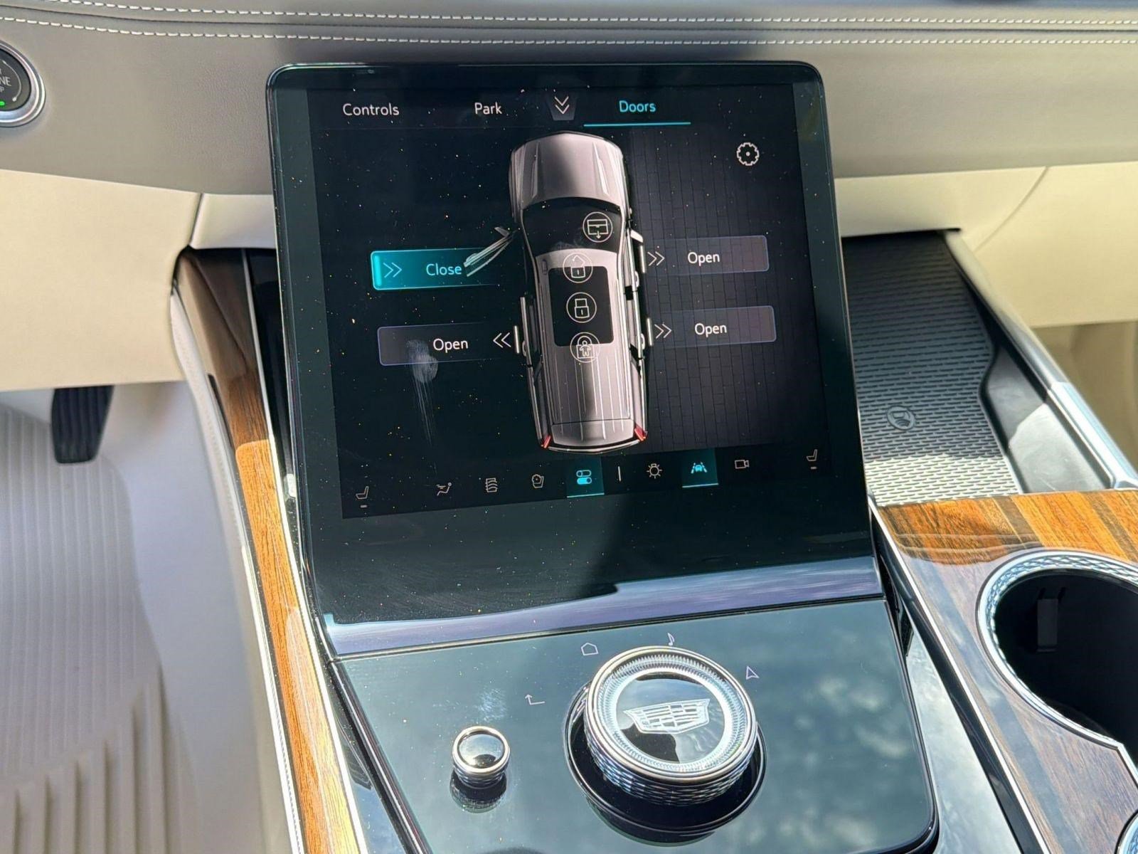 Certified 2026 Cadillac Escalade Platinum Sport w/ LPO, Floor Liner Package image 28