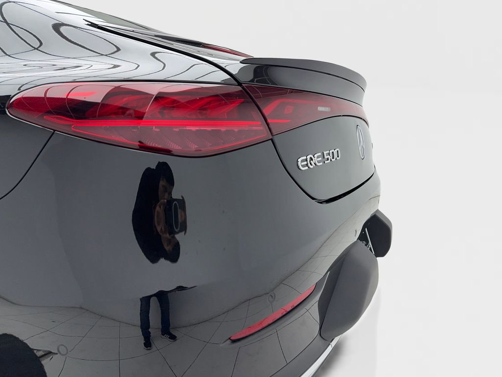 Used 2023 Mercedes-Benz EQE 500 4MATIC Sedan image 11