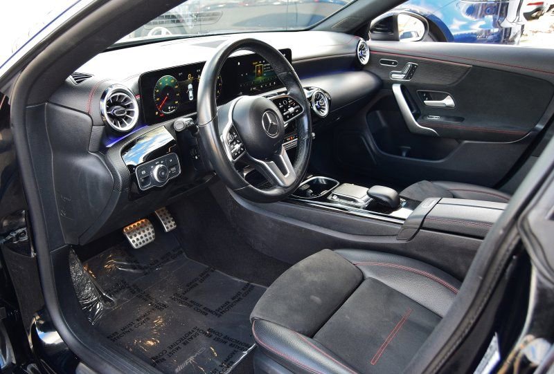 Used 2023 Mercedes-Benz CLA 250 4MATIC w/ AMG Line image 12