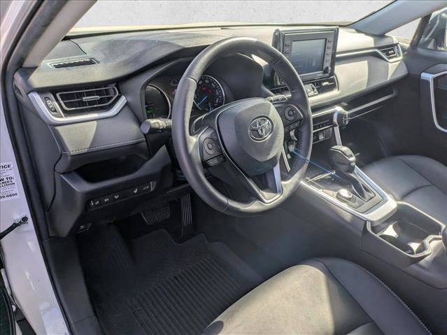 Used 2021 Toyota RAV4 XLE Premium image 9