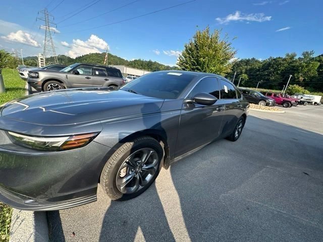 Used 2023 Honda Accord EX image 4
