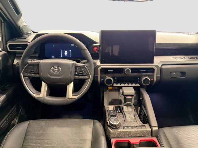 Used 2025 Toyota Tacoma TRD Off-Road w/ TRD Off Road Premium Package AWD/4WD image 20