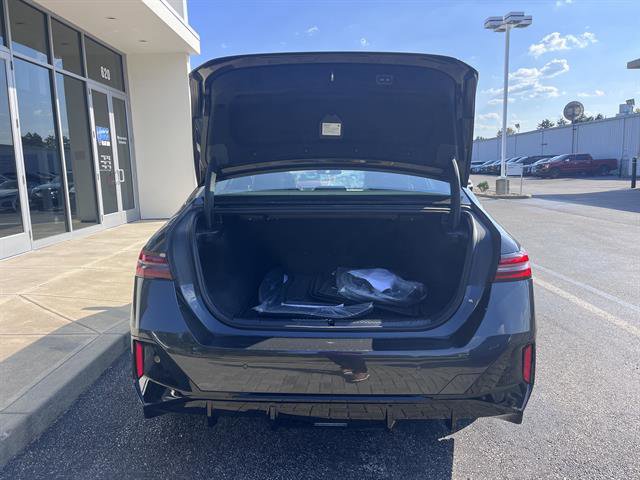 New 2024 BMW i5 M60 w/ Premium Package image 5