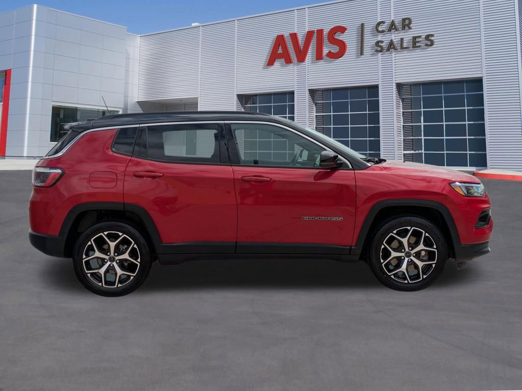 Used 2025 Jeep Compass Limited AWD/4WD image 5