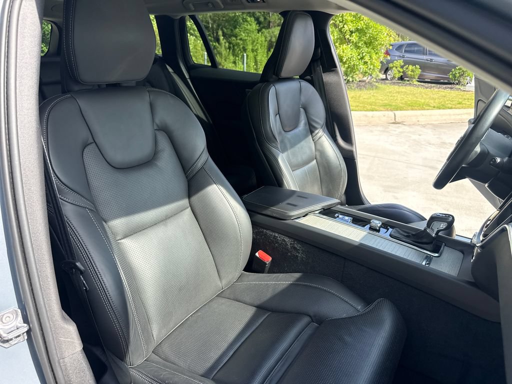 Used 2022 Volvo V60 T5 Cross Country w/ Lounge Package AWD/4WD image 35