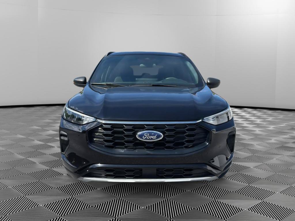 Used 2023 Ford Escape ST-Line w/ Tech Pack #1 AWD/4WD image 7