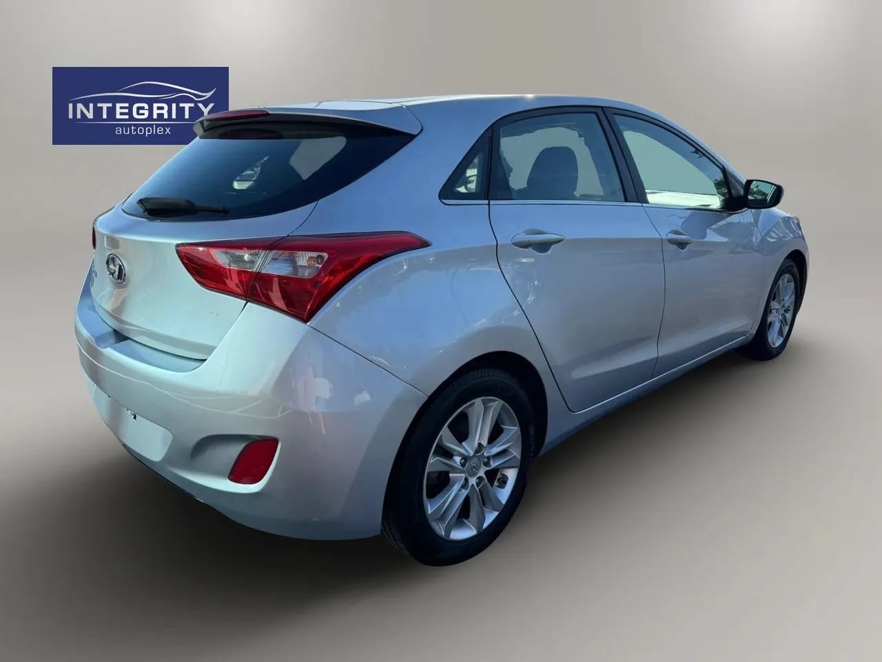 Used 2015 Hyundai Elantra GT FWD image 5