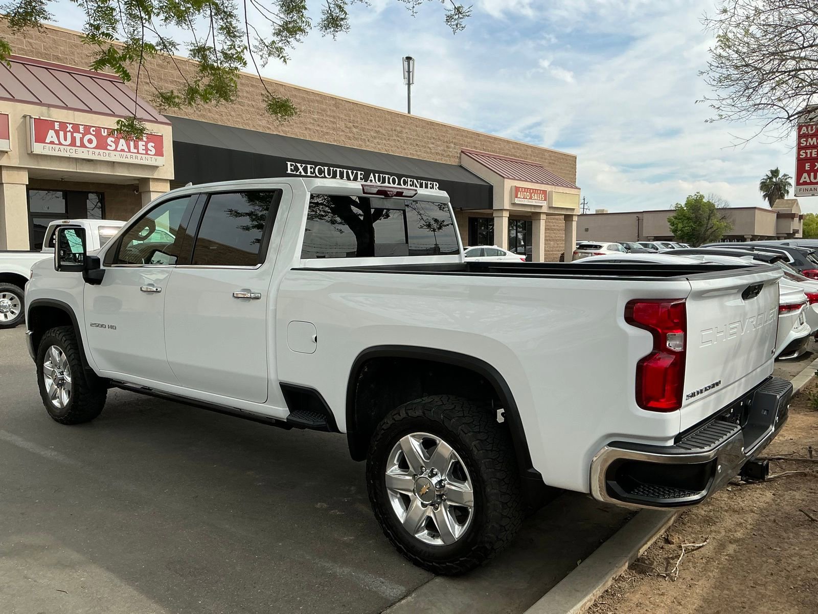 Used 2022 Chevrolet Silverado 2500 LTZ w/ LTZ Premium Package image 5