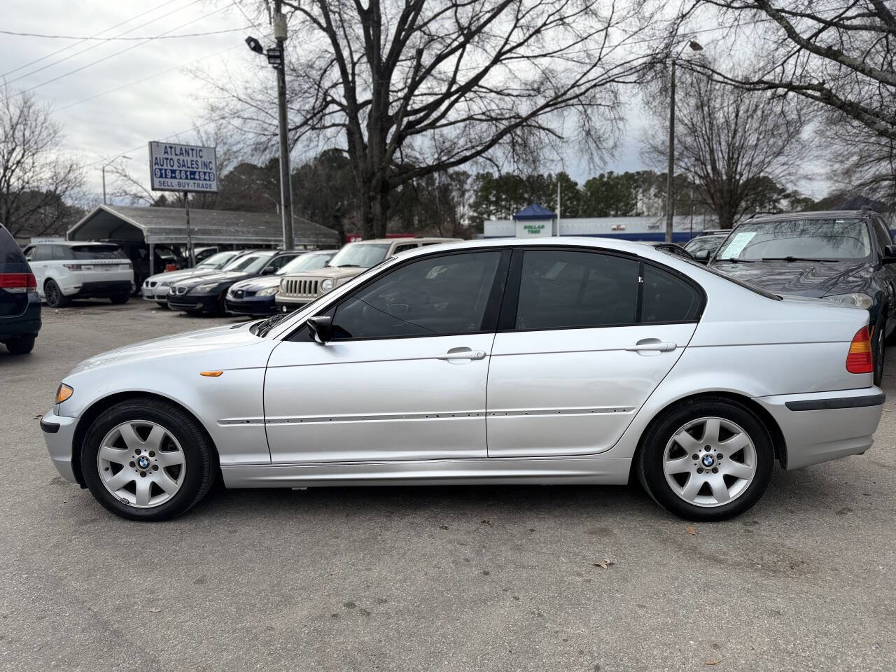 Used 2004 BMW 325i Sedan image 9