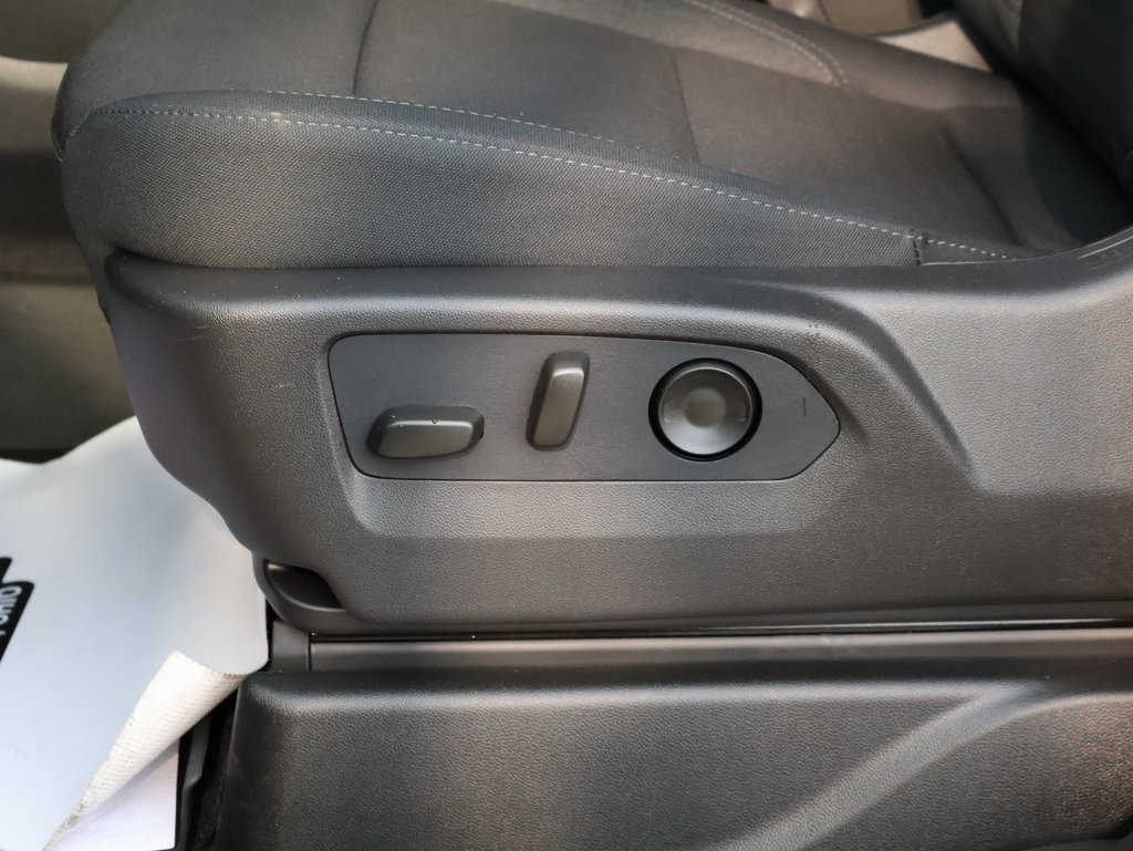 New 2026 Chevrolet Suburban LS image 15