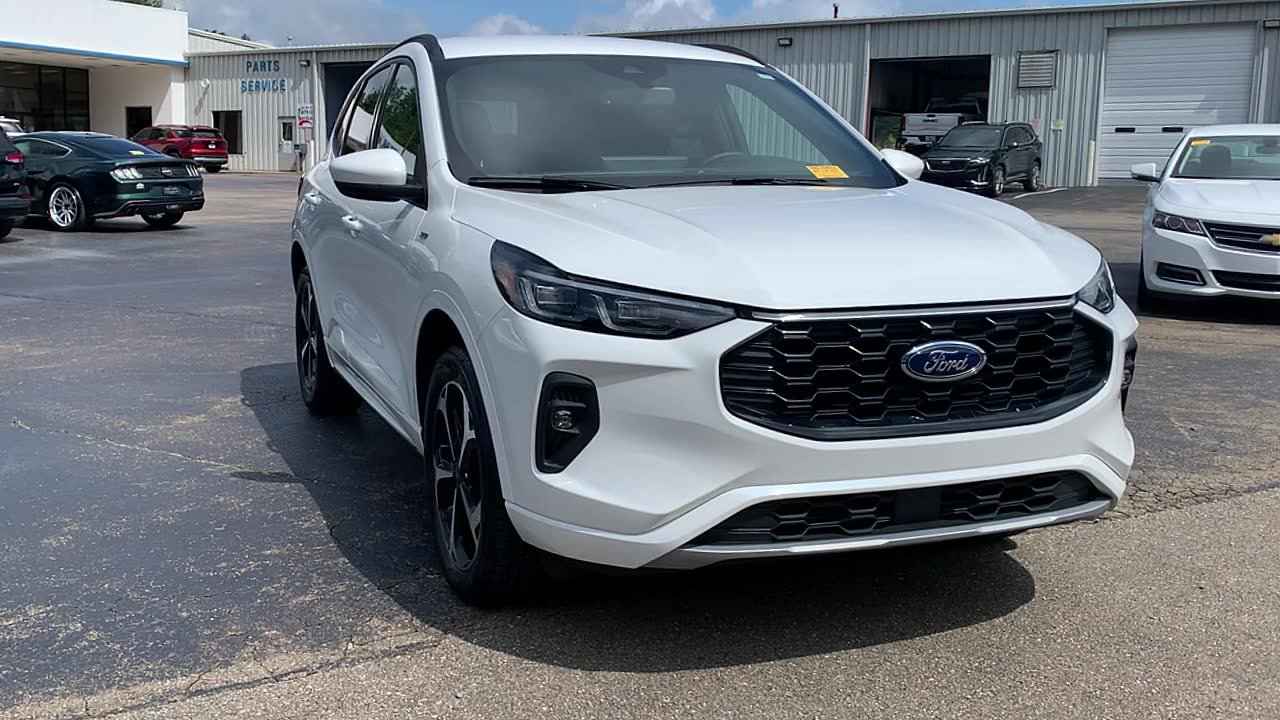 Used 2025 Ford Escape ST-Line Elite AWD/4WD image 1
