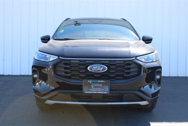Used 2025 Ford Escape ST-Line Select AWD/4WD image 8