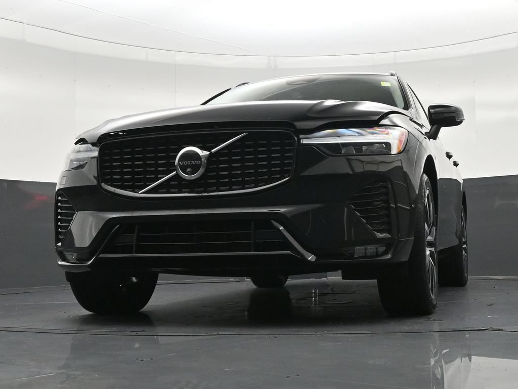 Certified 2024 Volvo XC60 B5 Plus w/ Protection Package Premier AWD/4WD image 29