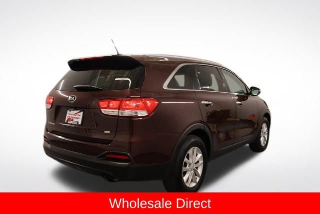 Used 2017 Kia Sorento LX image 2
