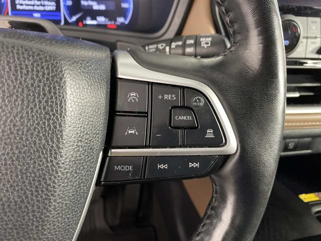 Used 2024 Toyota Grand Highlander AWD image 18
