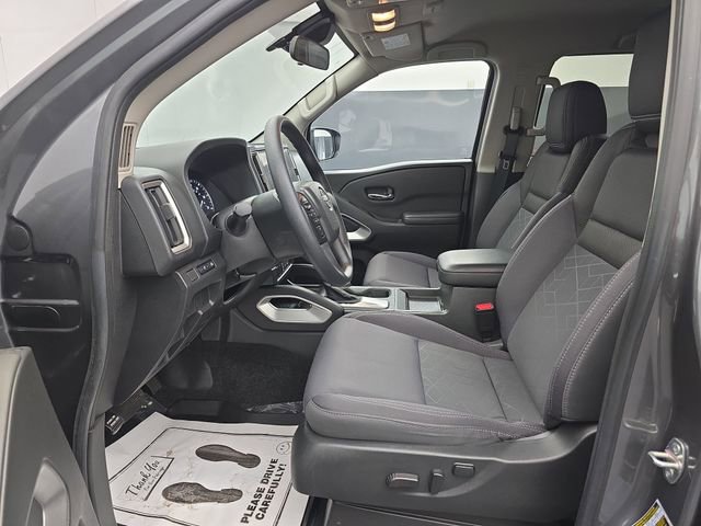 Used 2025 Nissan Frontier SV image 23